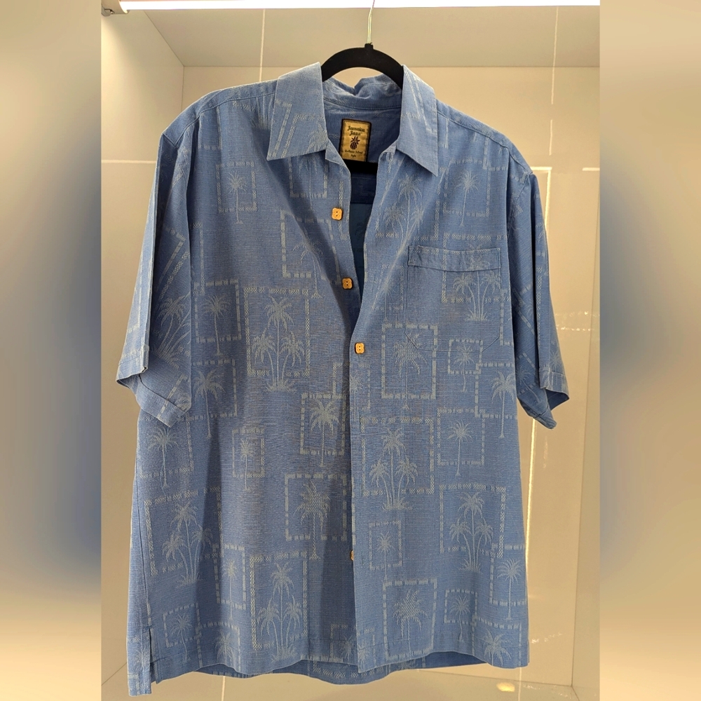 Jamaican Jaxx Button down Hawaiian Print size M